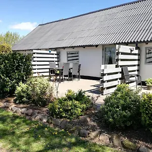 Lantgård Bindesbolgard Farm, Give